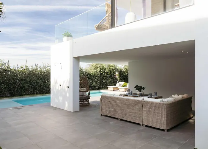 Ocean & Pool Retreat By Hostwise