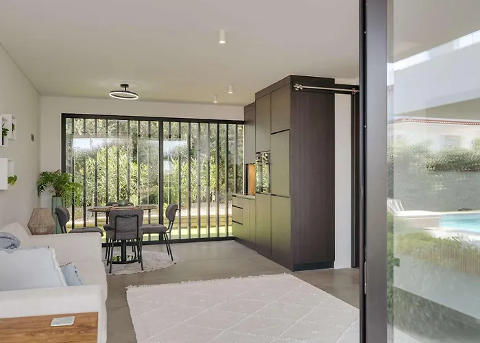 Ocean & Pool Retreat By Hostwise * Amoreira (Leiria)