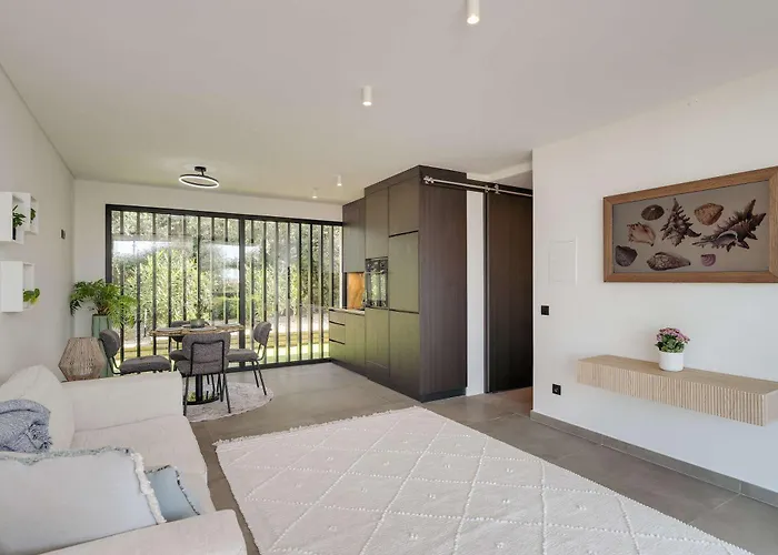 Ocean & Pool Retreat By Hostwise