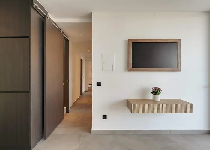 Ocean & Pool Retreat By Hostwise *